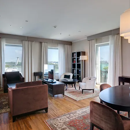 מלון Grand River Park, A Luxury Collection Hotel,