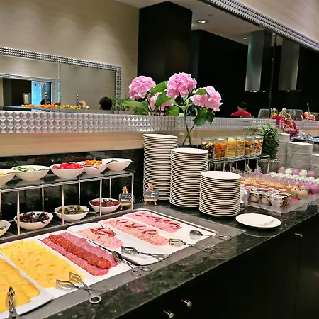 Grand River Park, A Luxury Collection Hotel, Hotel Pressburg